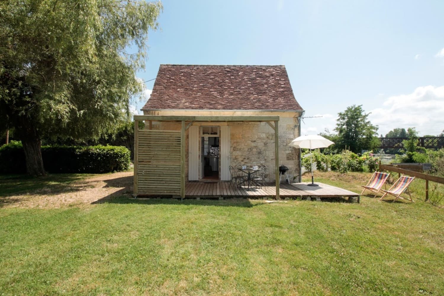 Location de gite en Périgord au bord de la Dordogne "La Maison du Passeur"