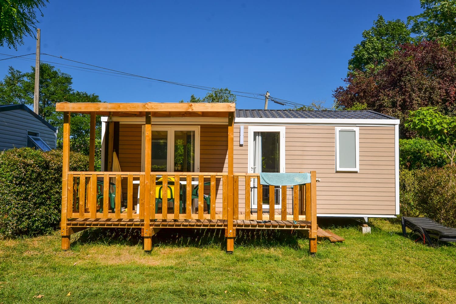 Location de mobil-home en camping en Périgord au bord de la Dordogne IRM Mercure 27