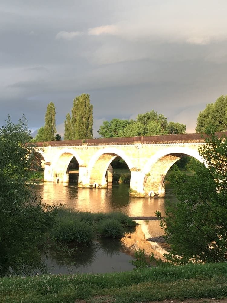 Le Garrit un matin d'orage sur la Dordogne Le Garrit camping en Dordogne